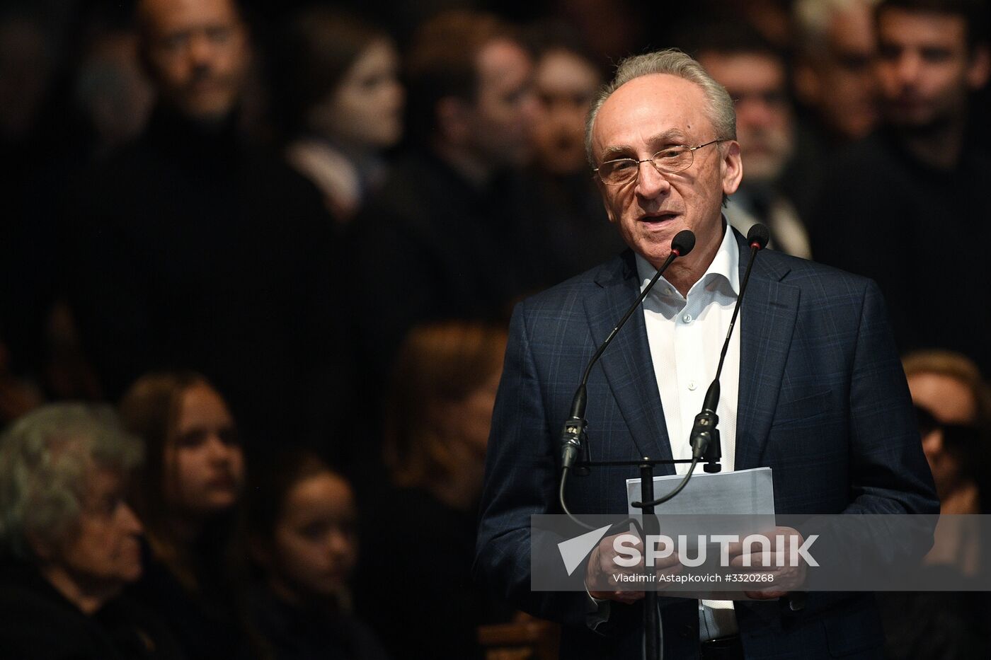 Paying last respects to actor Oleg Tabakov