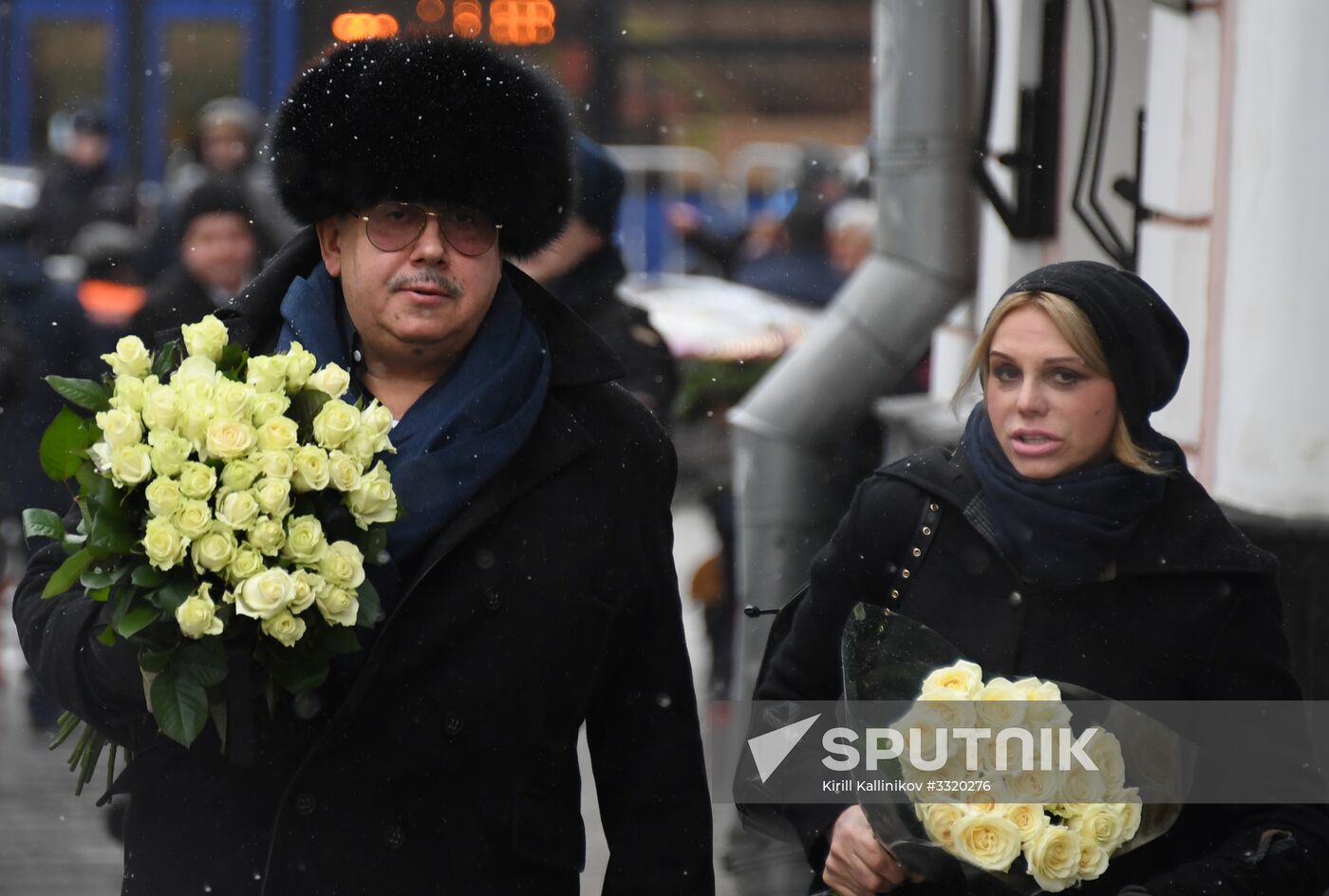 Paying last respects to actor Oleg Tabakov