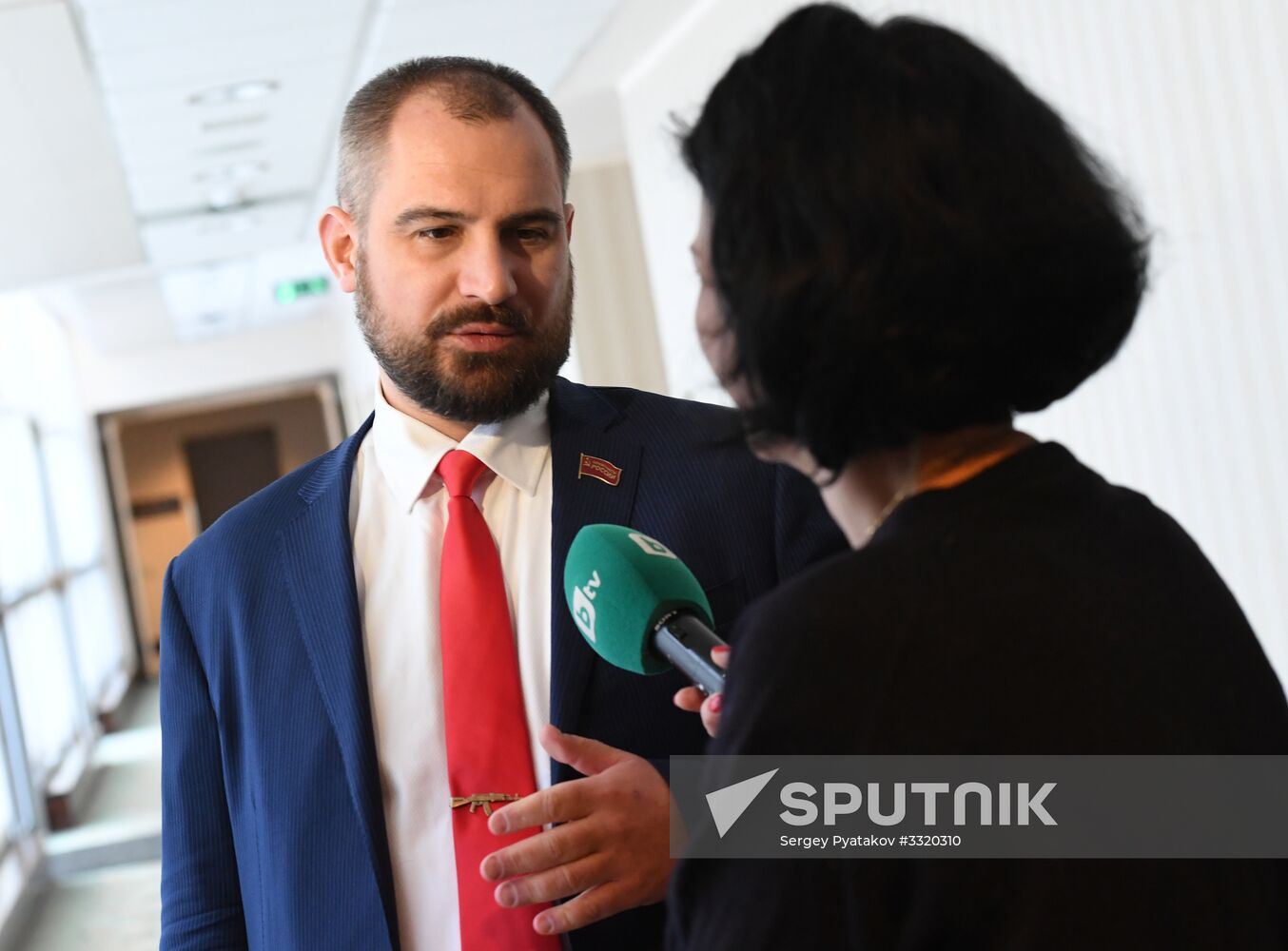 Russian presidential candidate Maxim Suraikin meets with foreign journalists