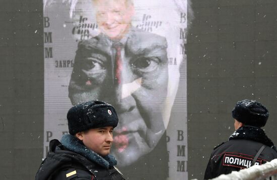 Paying last respects to actor Oleg Tabakov