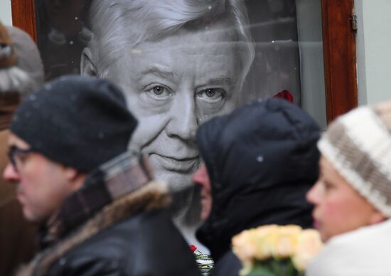 Paying last respects to actor Oleg Tabakov