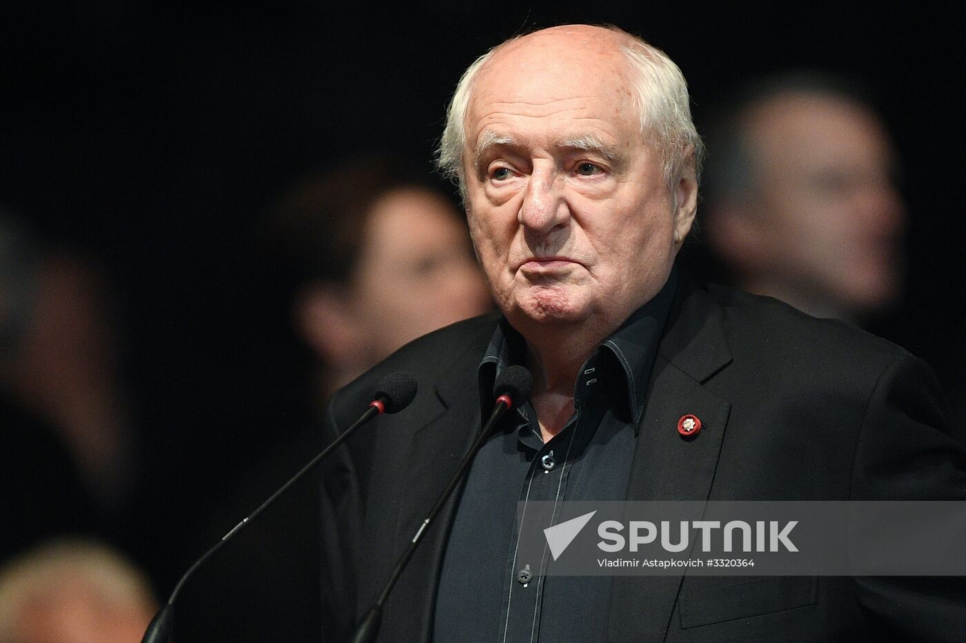 Paying last respects to actor Oleg Tabakov