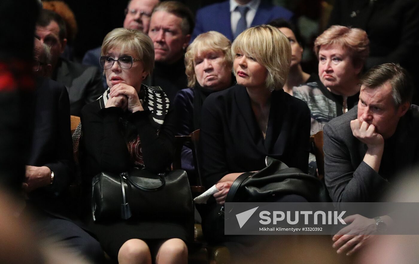 Paying last respects to actor Oleg Tabakov