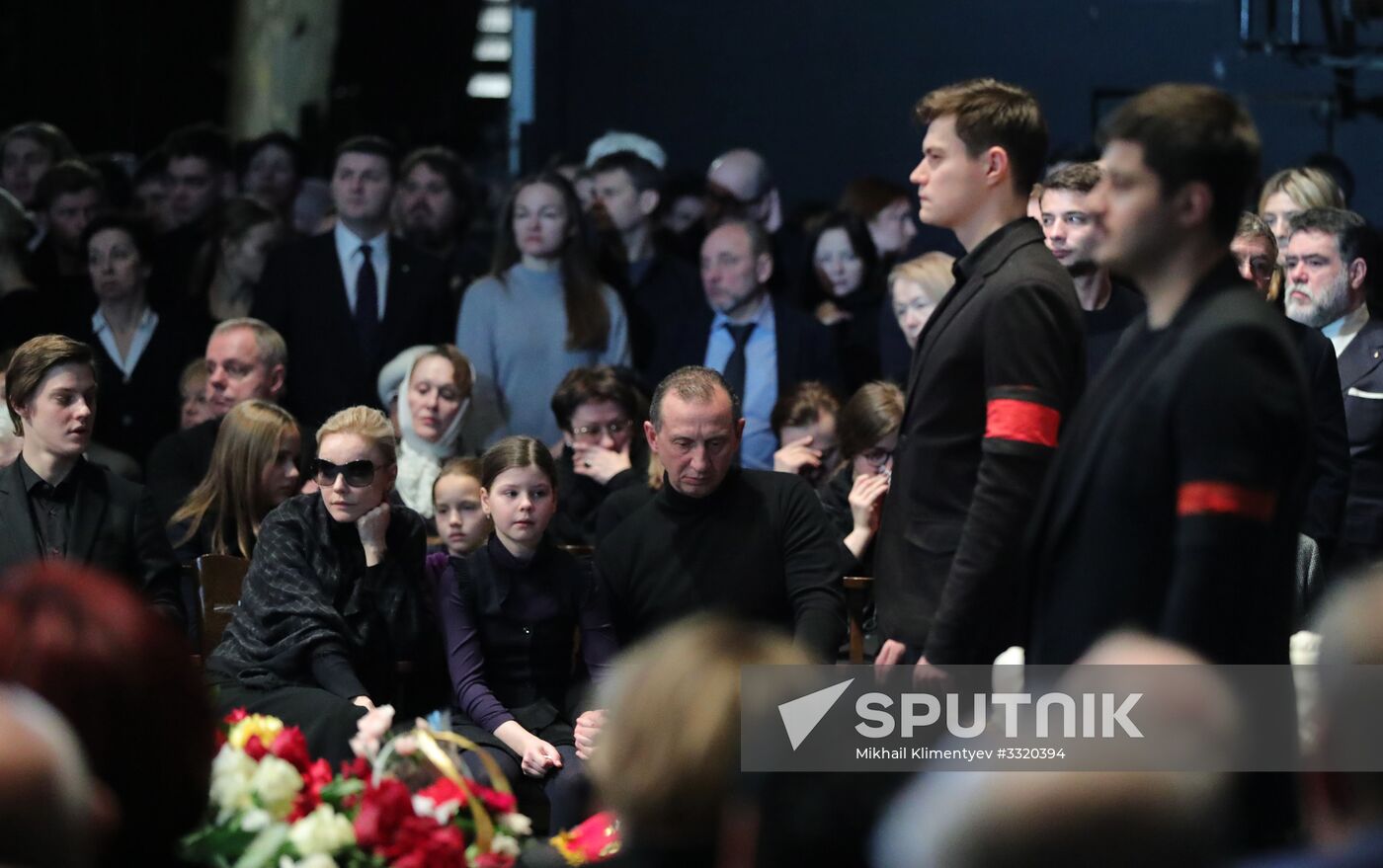 Paying last respects to actor Oleg Tabakov