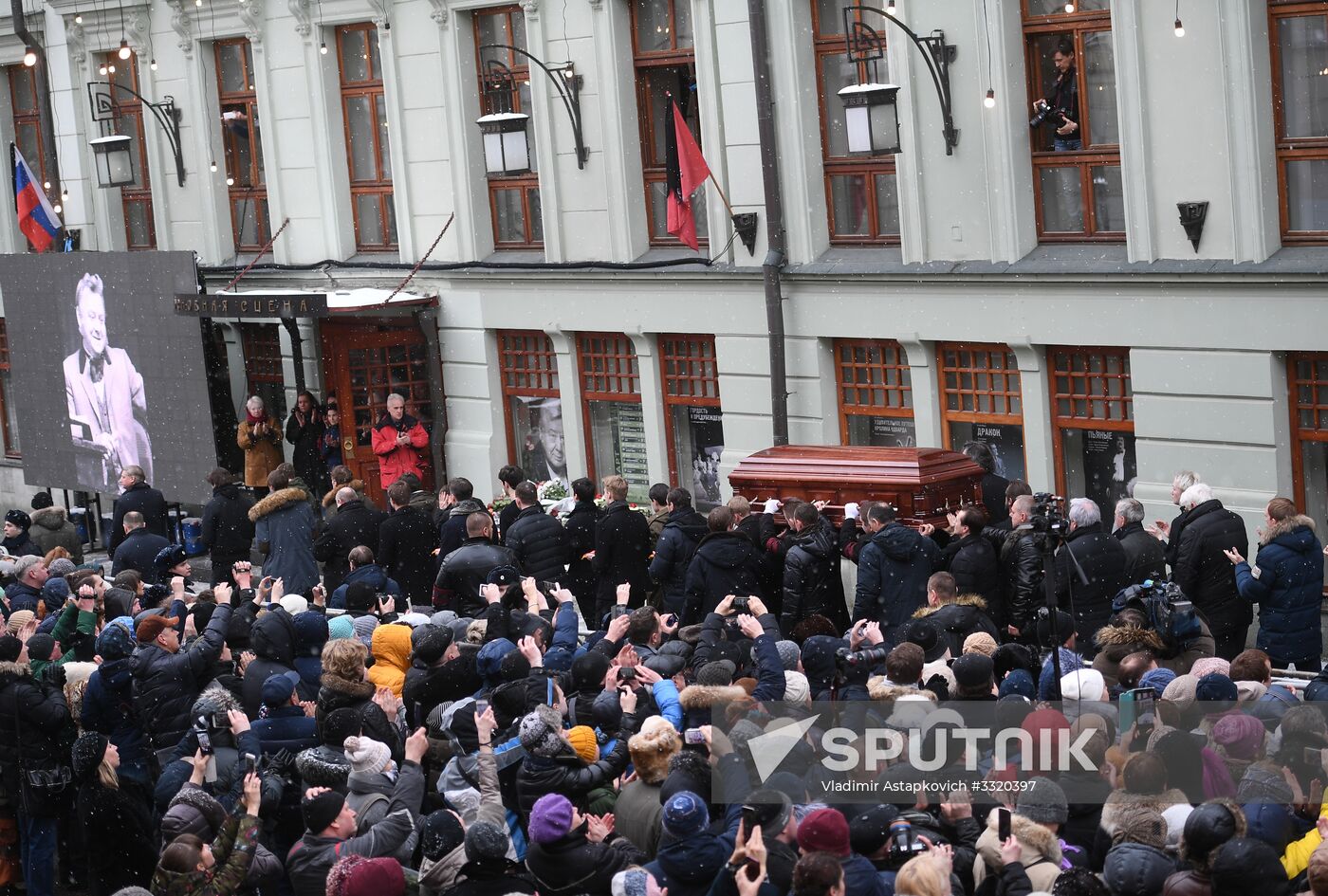 Paying last respects to actor Oleg Tabakov