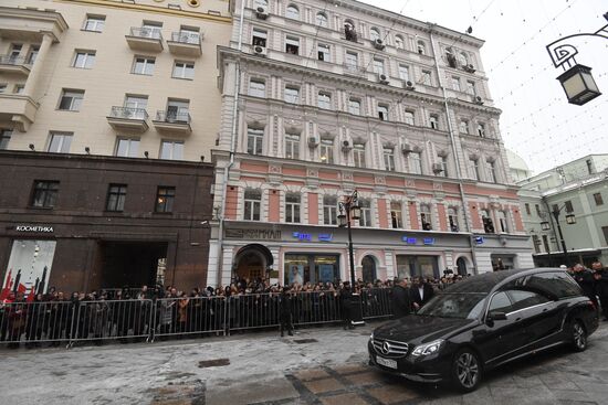 Paying last respects to actor Oleg Tabakov