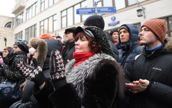 Paying last respects to actor Oleg Tabakov