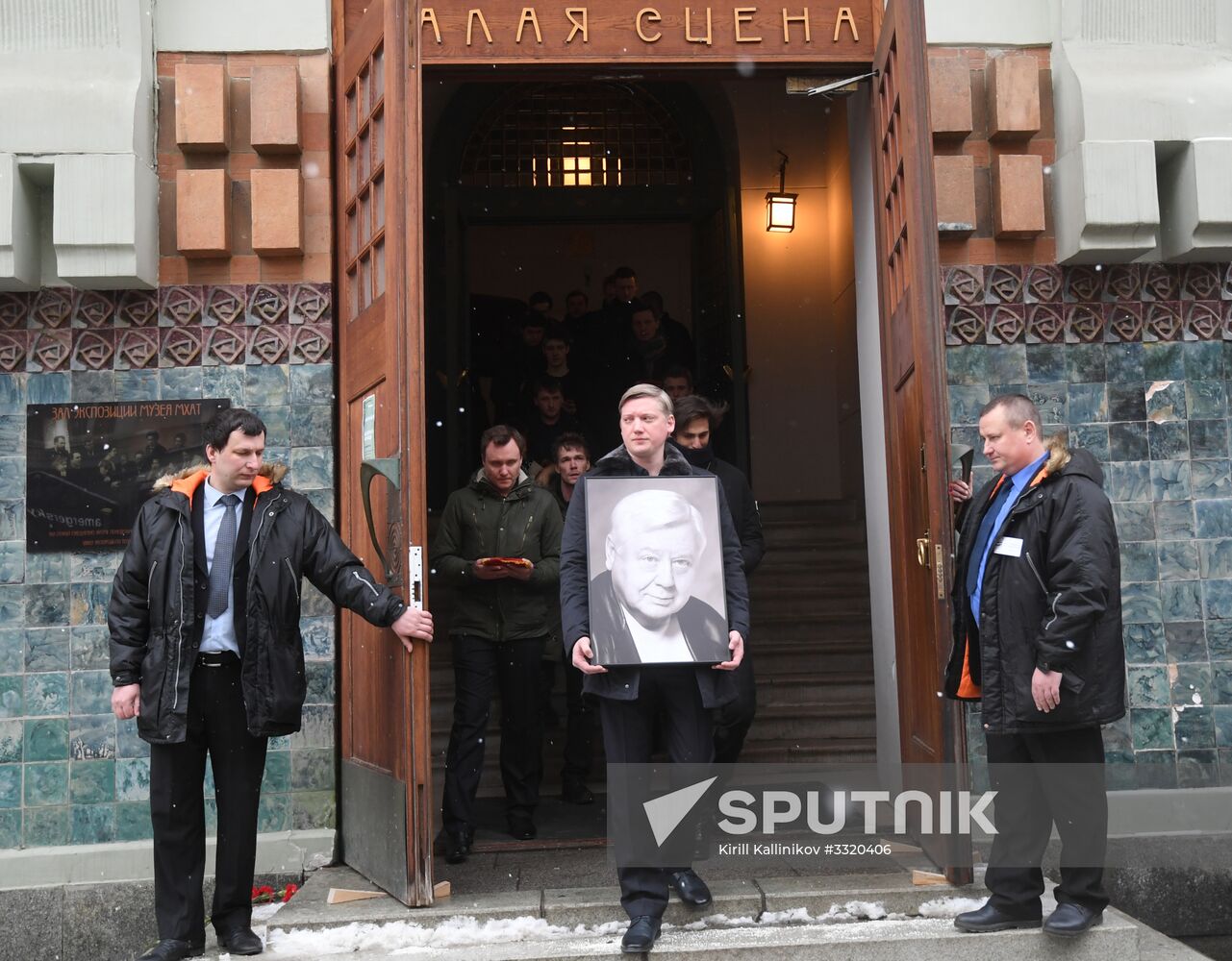 Paying last respects to actor Oleg Tabakov