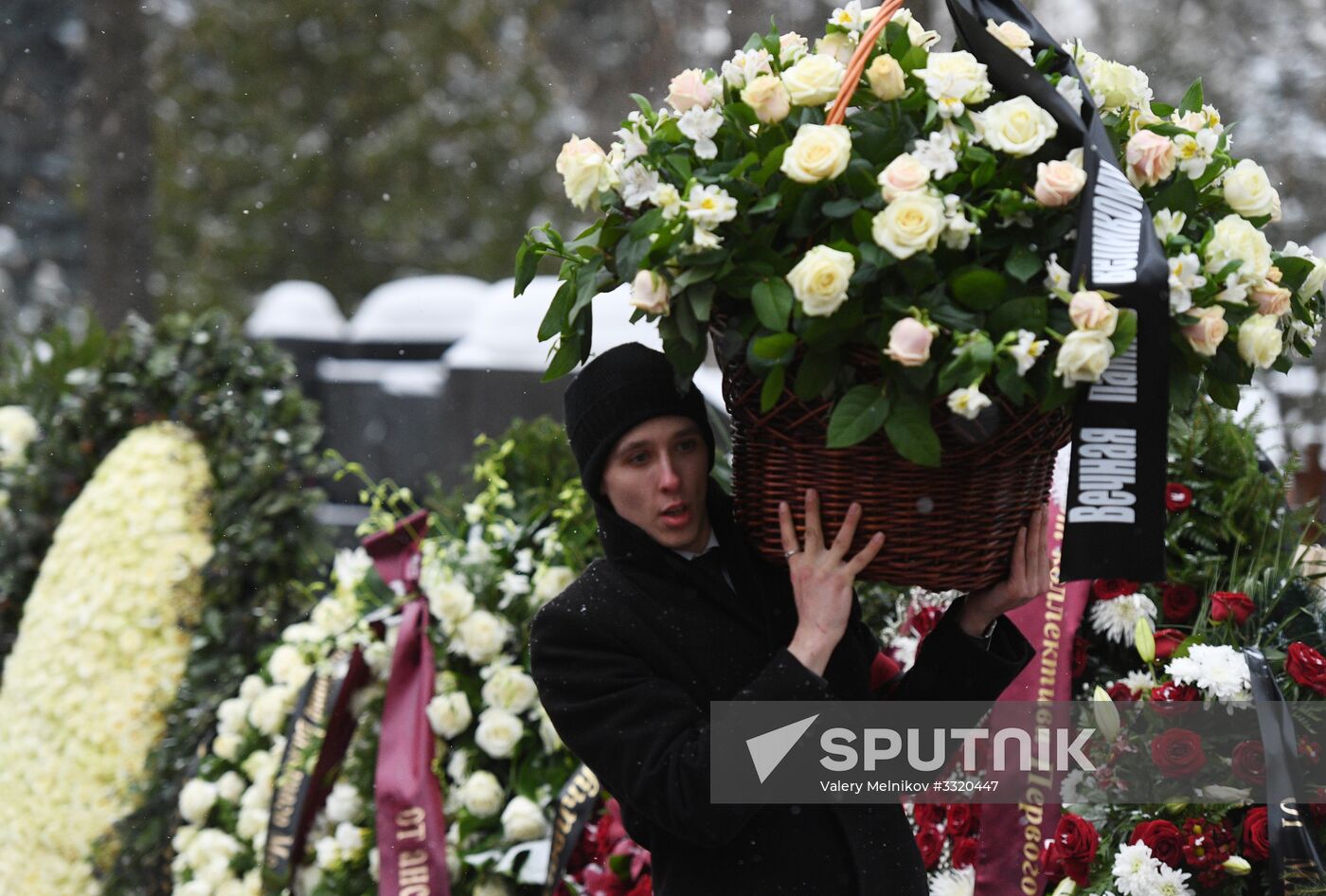 Paying last respects to actor Oleg Tabakov