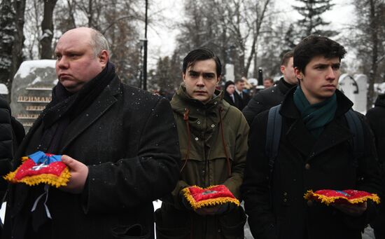 Paying last respects to actor Oleg Tabakov