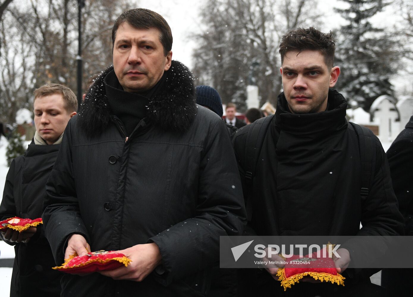 Paying last respects to actor Oleg Tabakov