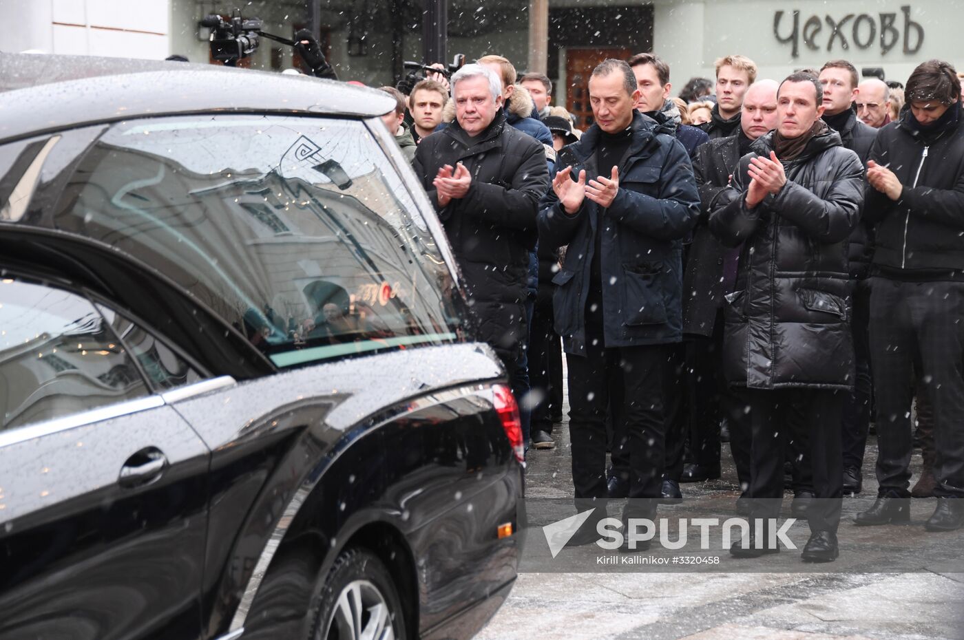 Paying last respects to actor Oleg Tabakov