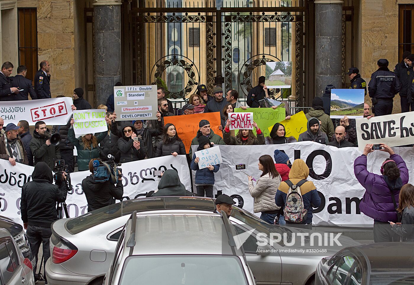 Protest in Tbilisi against new hydro power stations construction