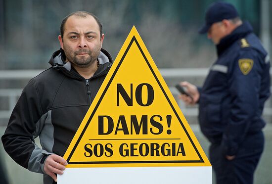 Protest in Tbilisi against new hydro power stations construction