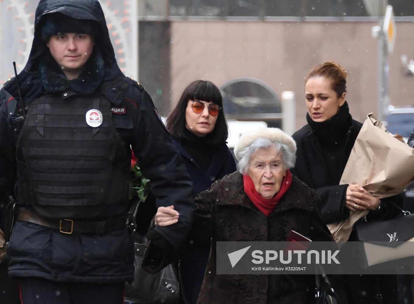 Paying last respects to actor Oleg Tabakov