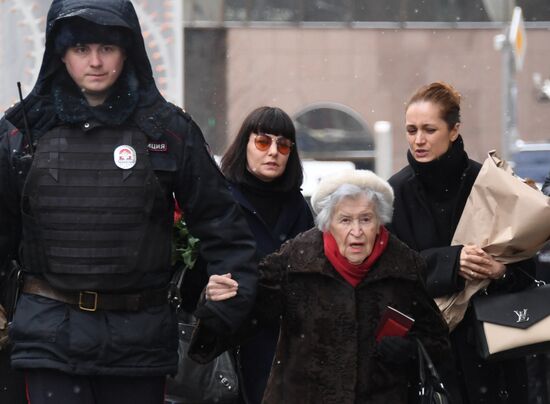 Paying last respects to actor Oleg Tabakov
