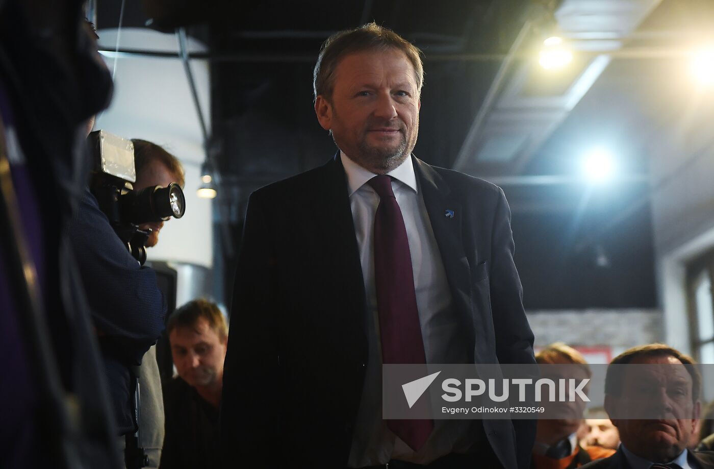 Presidential candidate Titov meets businesspeople from across Russia