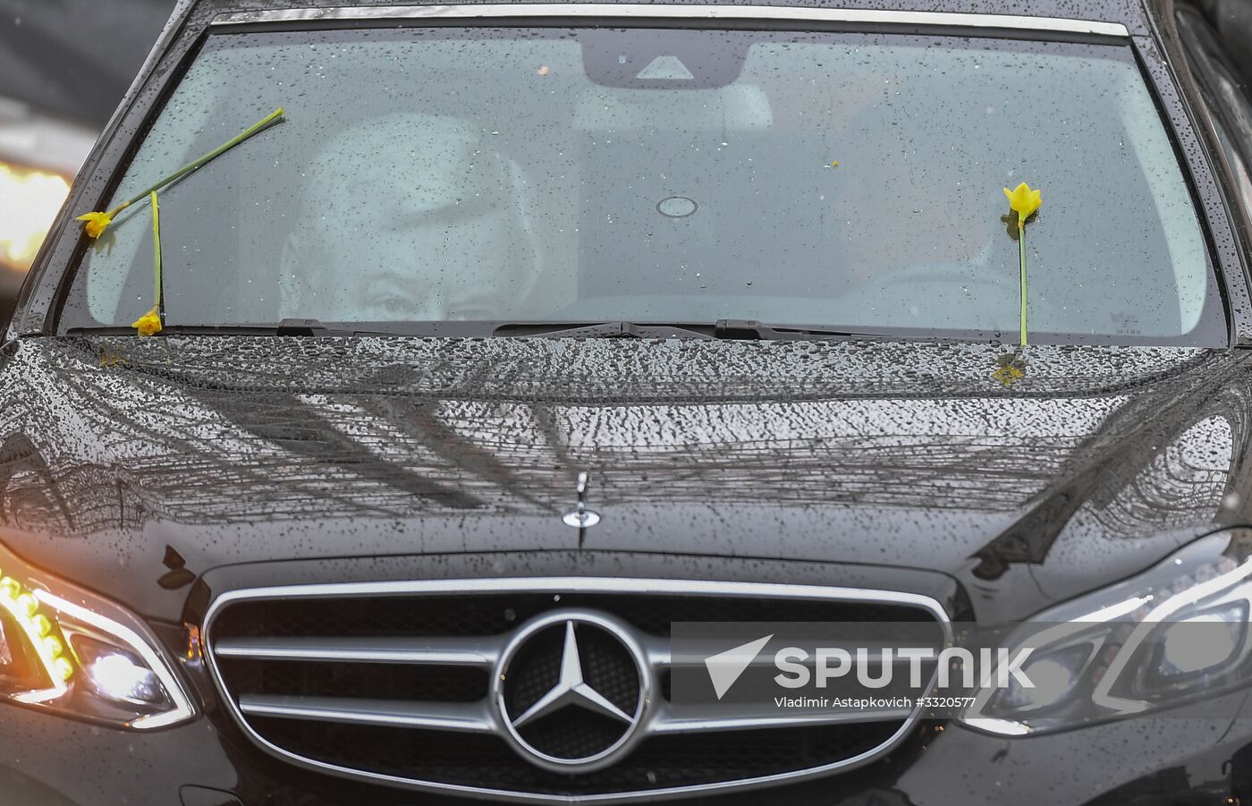 Paying last respects to actor Oleg Tabakov