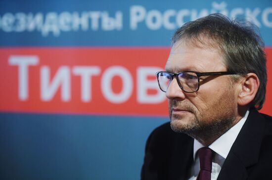 Presidential candidate Titov meets businesspeople from across Russia