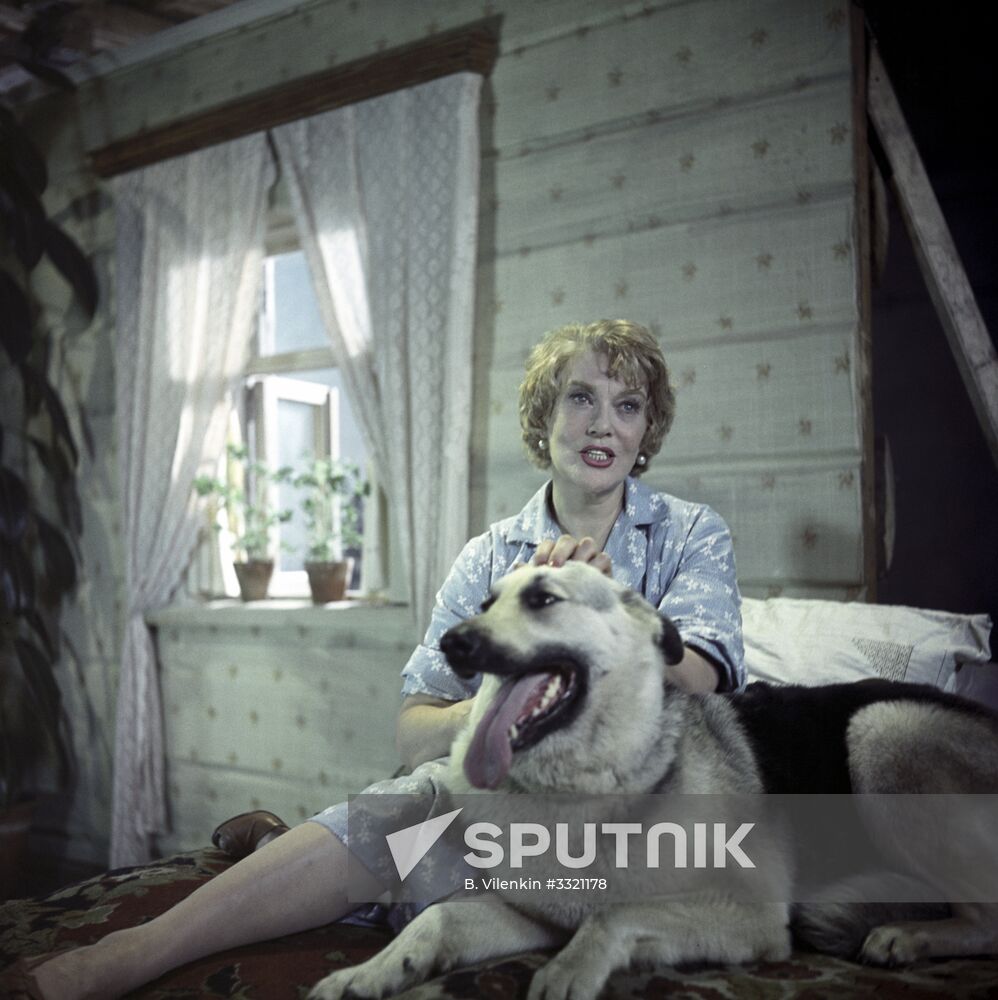 Actress Orlova