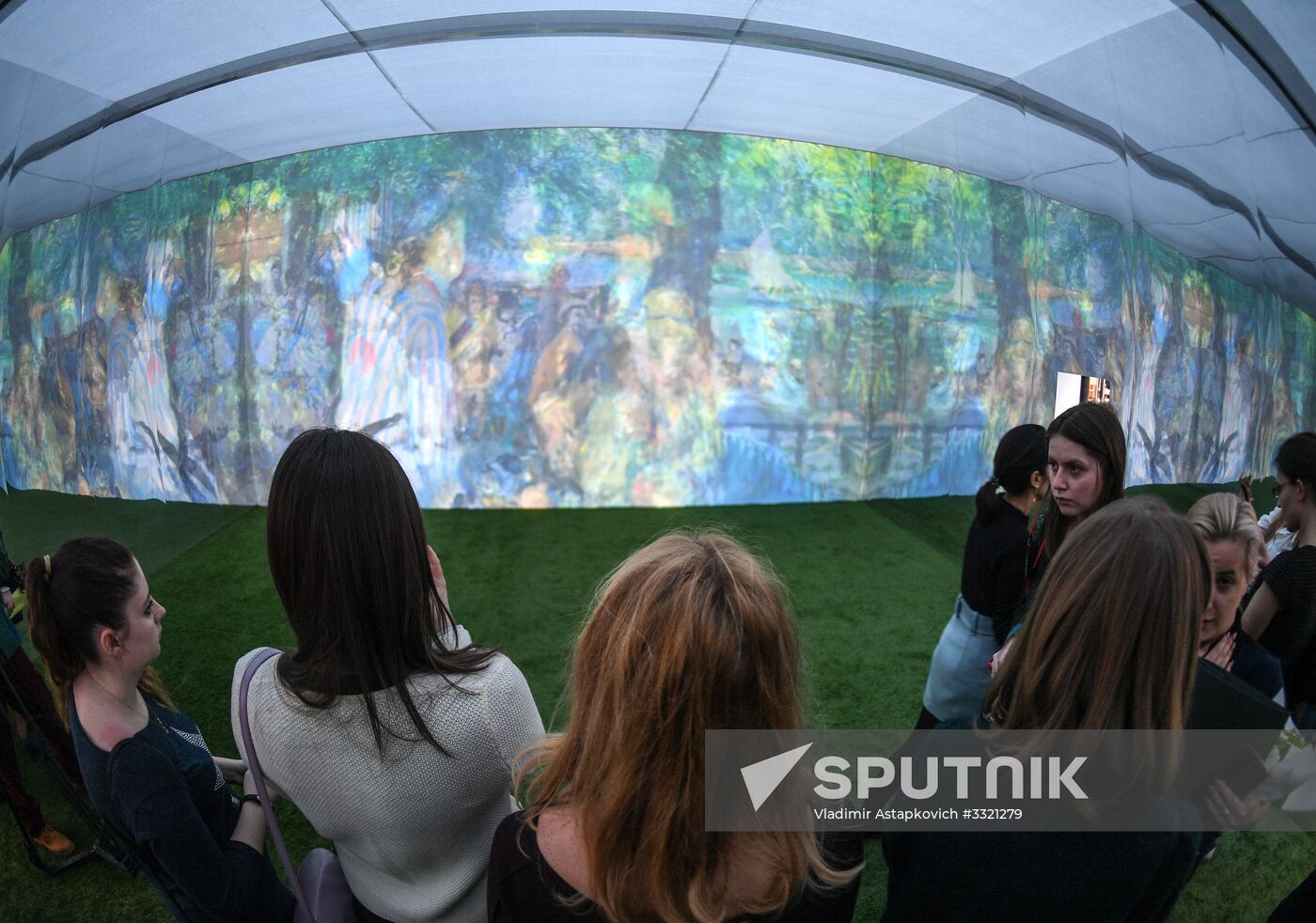 Luncheon on the Grass multimedia exhibition opens