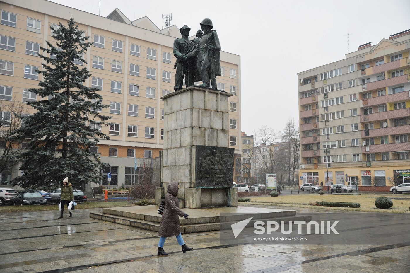Monuments to Soviet soldiers in Poland