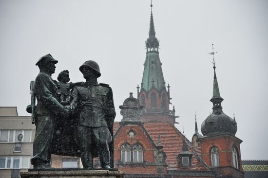 Monuments to Soviet soldiers in Poland
