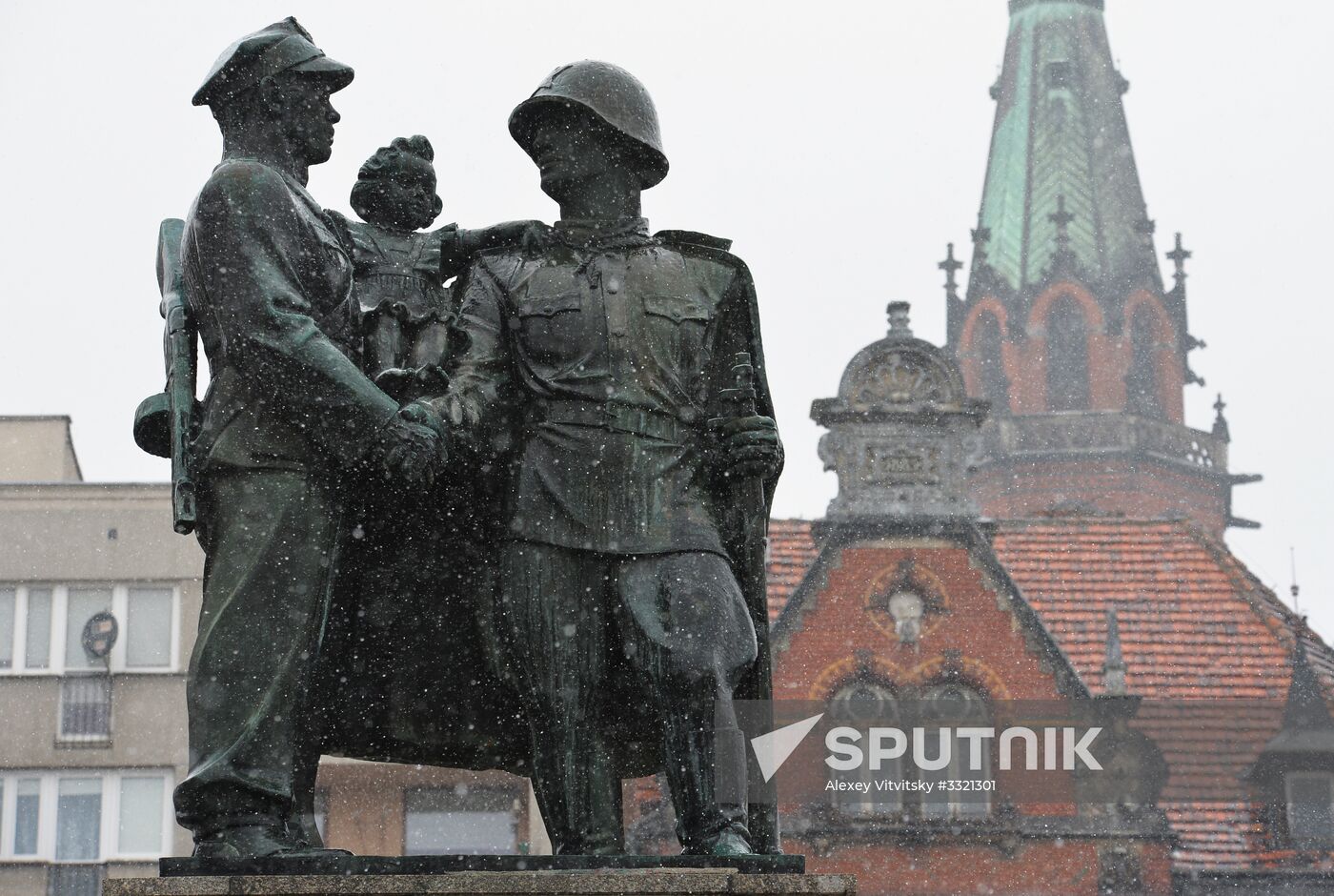 Monuments to Soviet soldiers in Poland