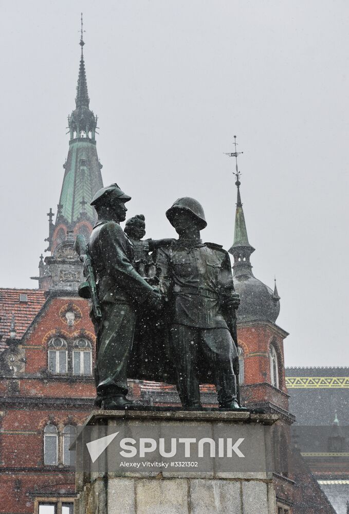 Monuments to Soviet soldiers in Poland