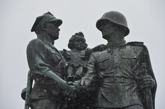Monuments to Soviet soldiers in Poland
