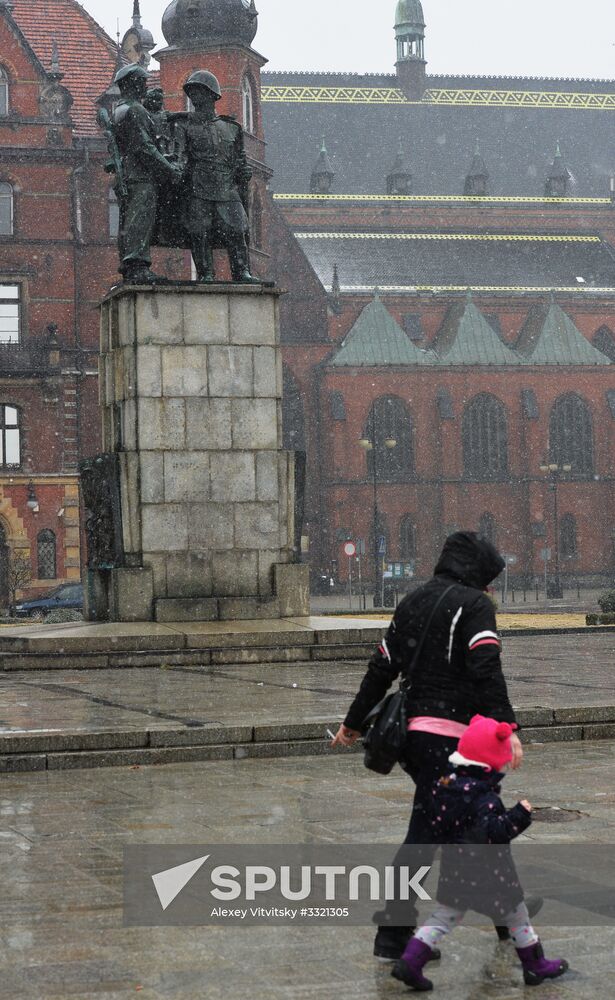 Monuments to Soviet soldiers in Poland