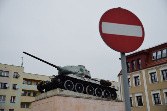 Monuments to Soviet soldiers in Poland