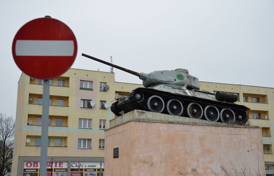 Monuments to Soviet soldiers in Poland
