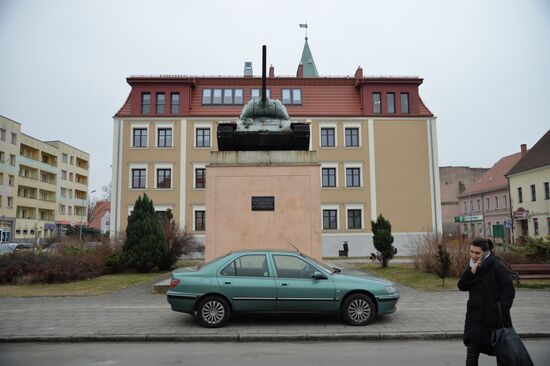 Monuments to Soviet soldiers in Poland