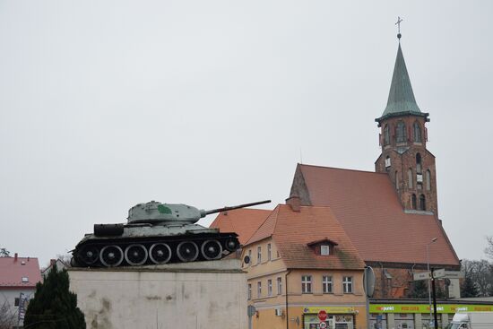 Monuments to Soviet soldiers in Poland