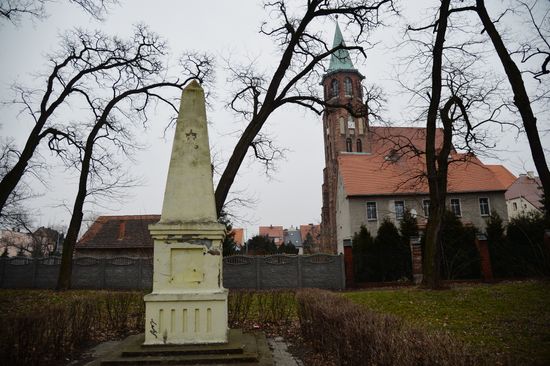 Monuments to Soviet soldiers in Poland