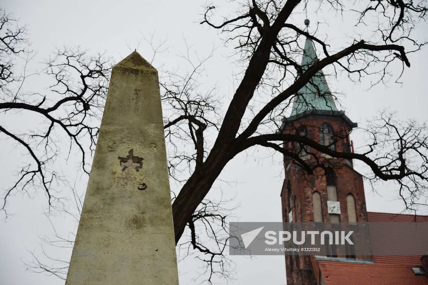 Monuments to Soviet soldiers in Poland