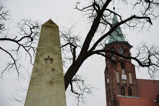 Monuments to Soviet soldiers in Poland