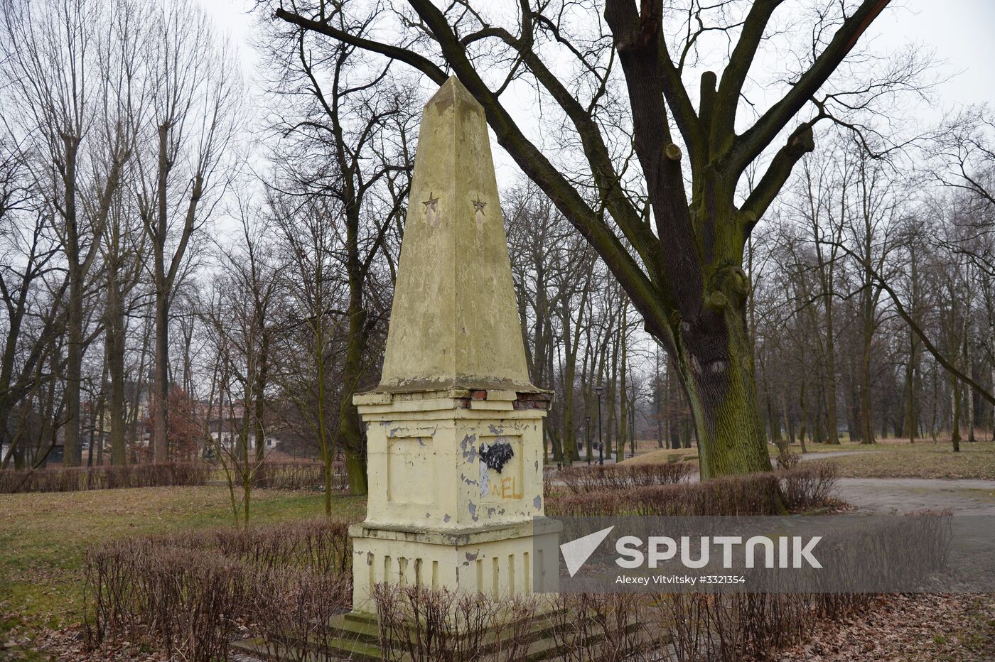 Monuments to Soviet soldiers in Poland