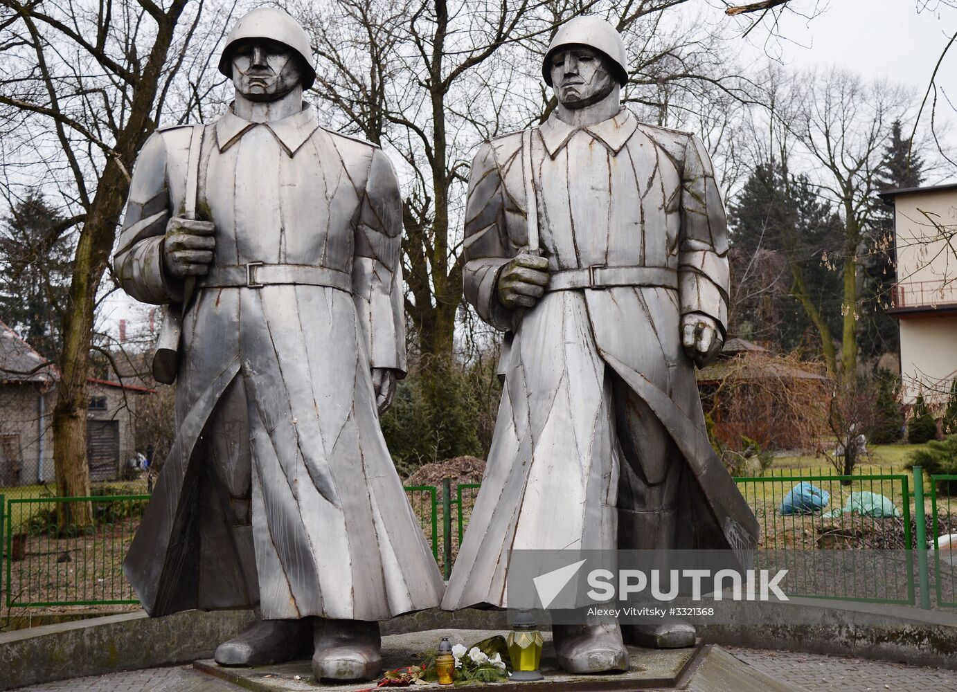 Monuments to Soviet soldiers in Poland