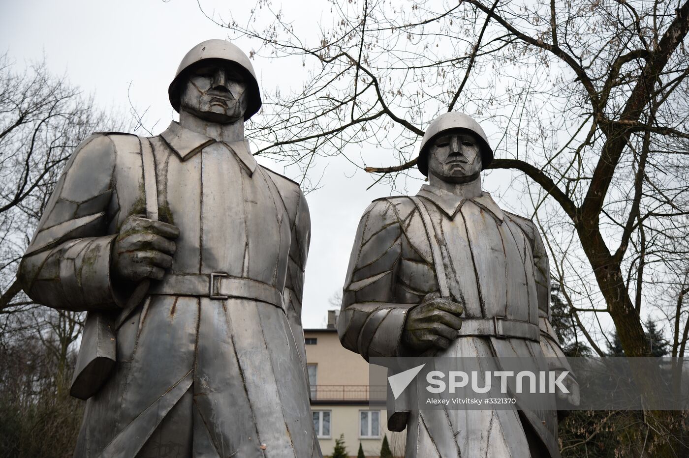 Monuments to Soviet soldiers in Poland