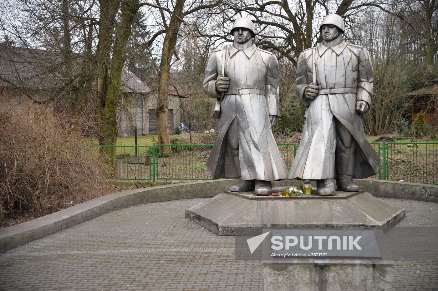 Monuments to Soviet soldiers in Poland