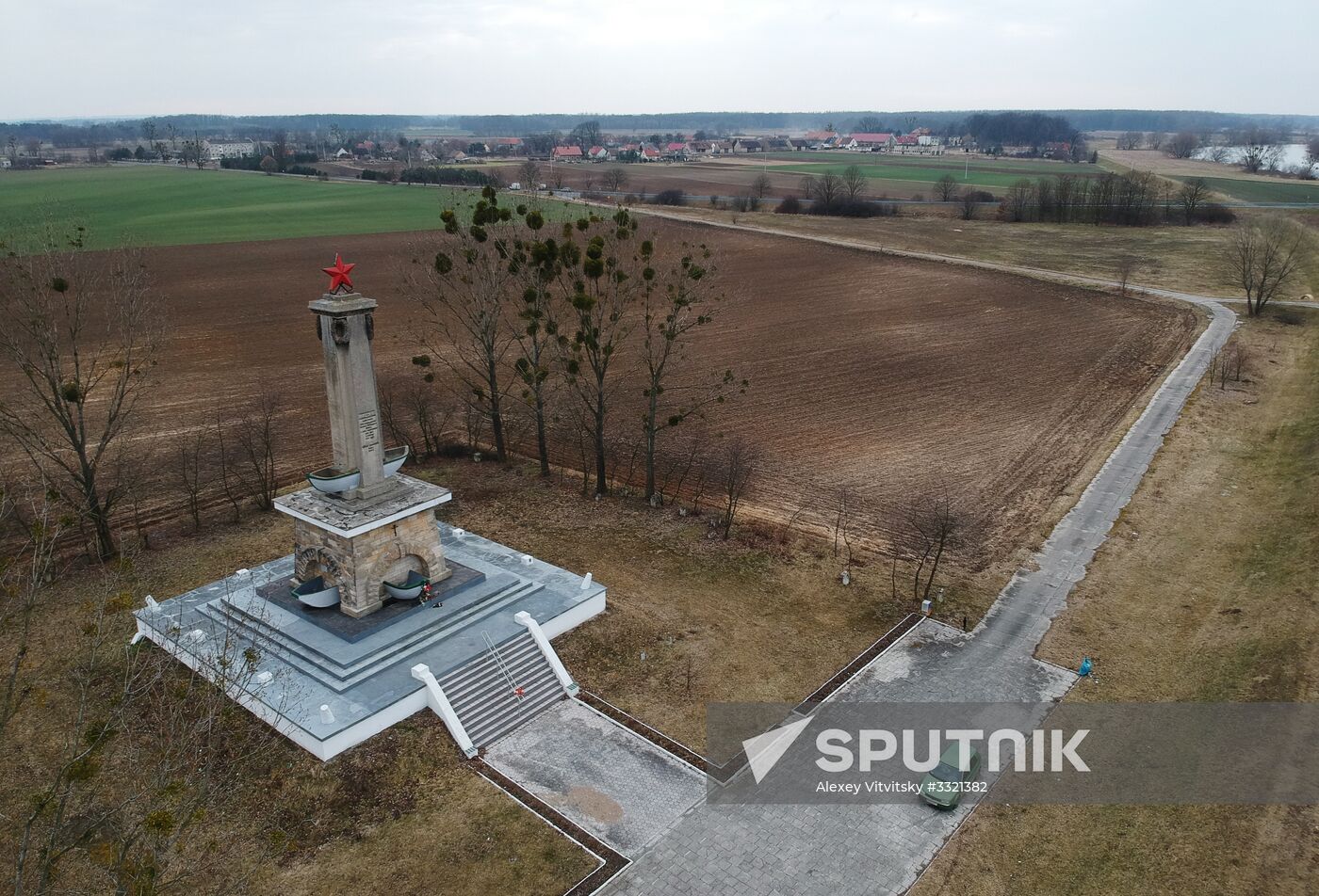 Monuments to Soviet soldiers in Poland