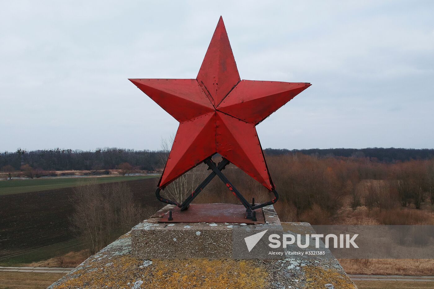 Monuments to Soviet soldiers in Poland