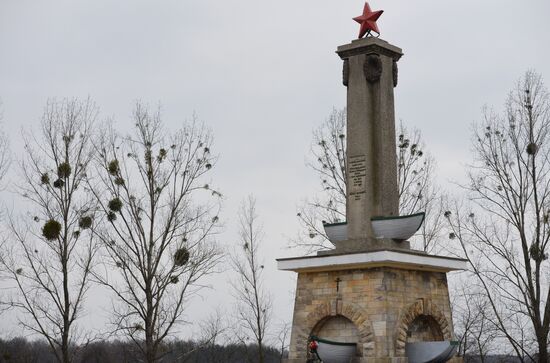 Monuments to Soviet soldiers in Poland