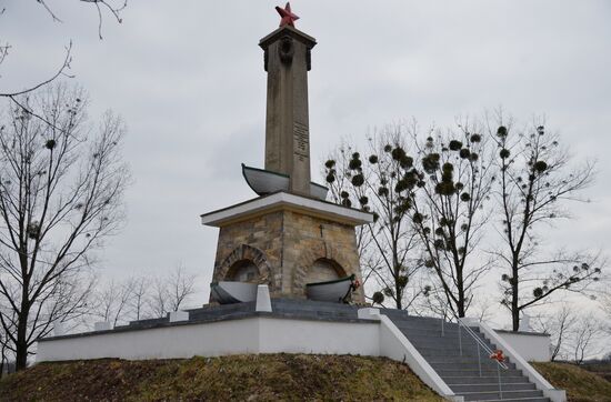Monuments to Soviet soldiers in Poland