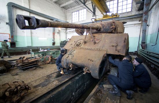 Sherman tank restored in Leningrad region