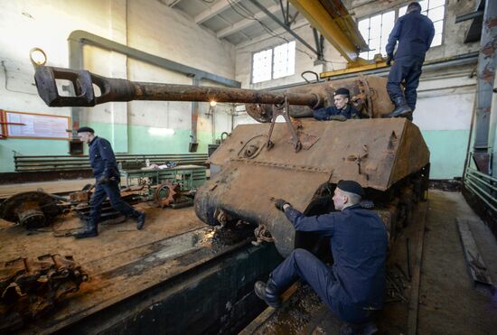 Sherman tank restored in Leningrad region