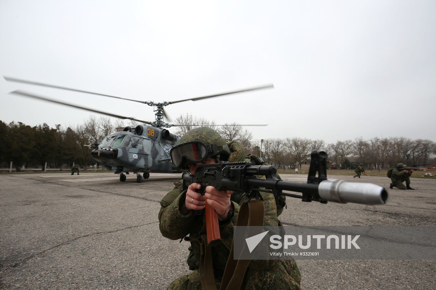 Airborne troops hold drill in Krasnodar Territory