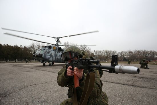 Airborne troops hold drill in Krasnodar Territory